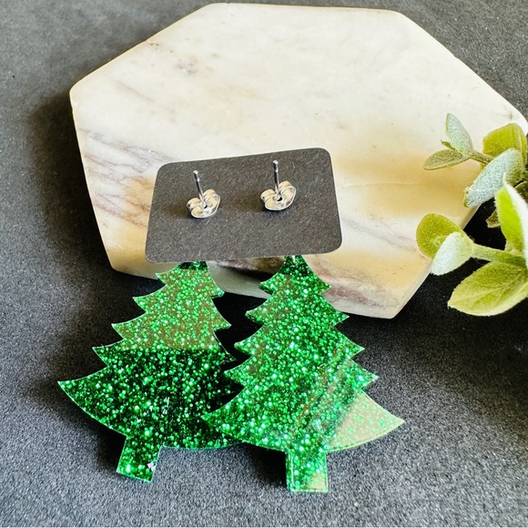 Christmas Tree Earrings Glitter Green acrylic lightweight Holiday Earrings - Picture 7 of 7